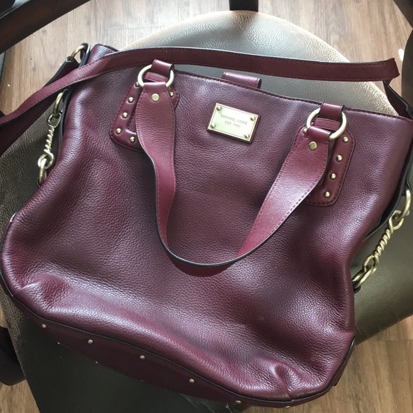 Michael Kors Handbags - Michael Kors leather bag